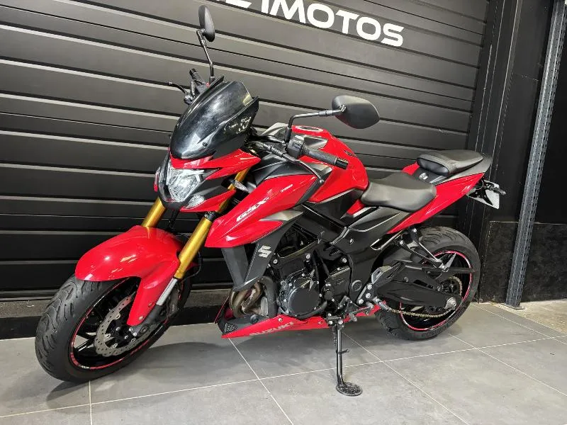 GSXS 750