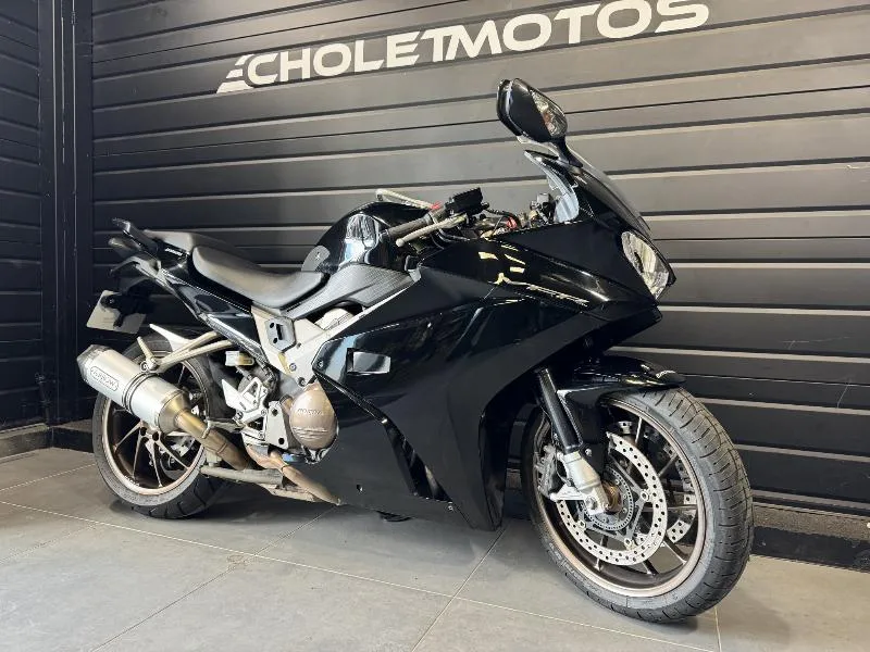 VFR 800 F