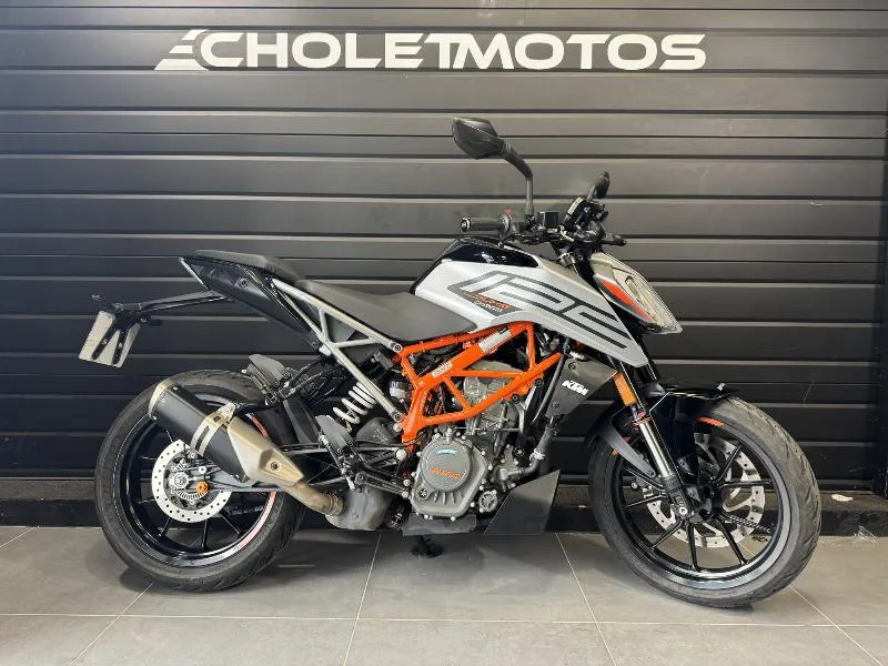 125 DUKE ABS