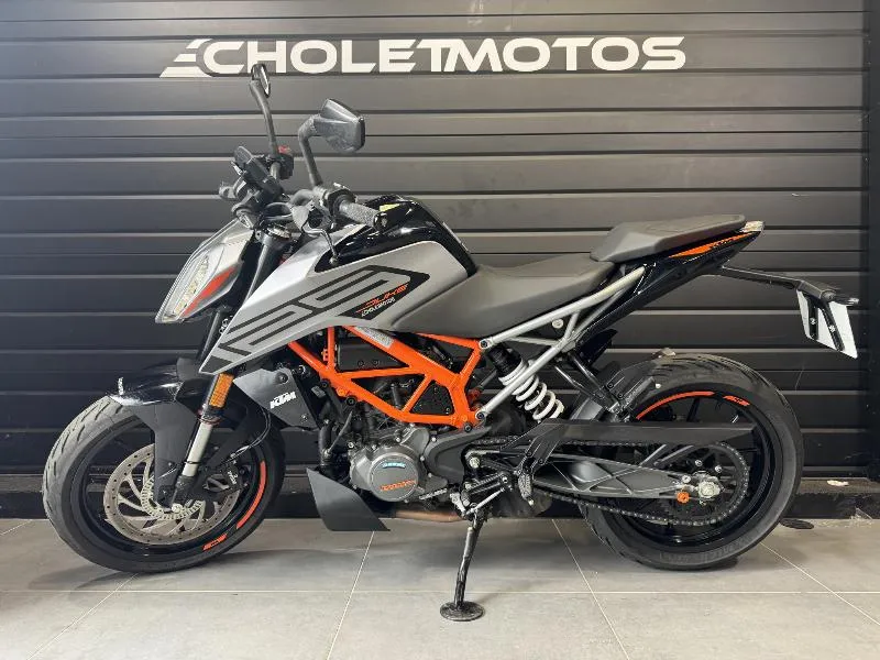 125 DUKE ABS