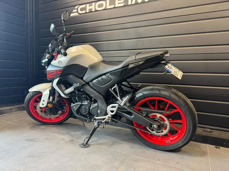MT125 ABS