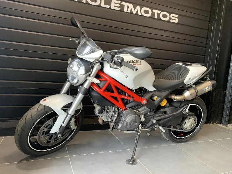 MONSTER 796