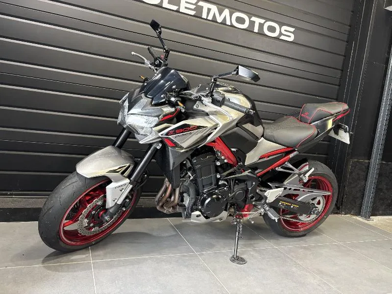 Z 900