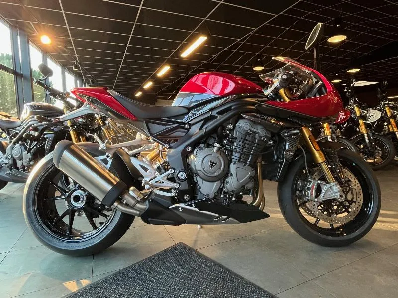 SPEED TRIPLE 1200 RR