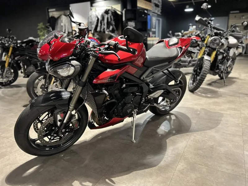 STREET TRIPLE 765 RS 2024