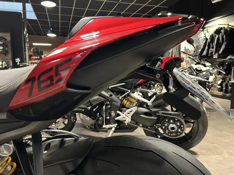 STREET TRIPLE 765 RS