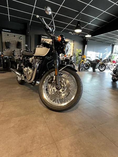 BONNEVILLE T120