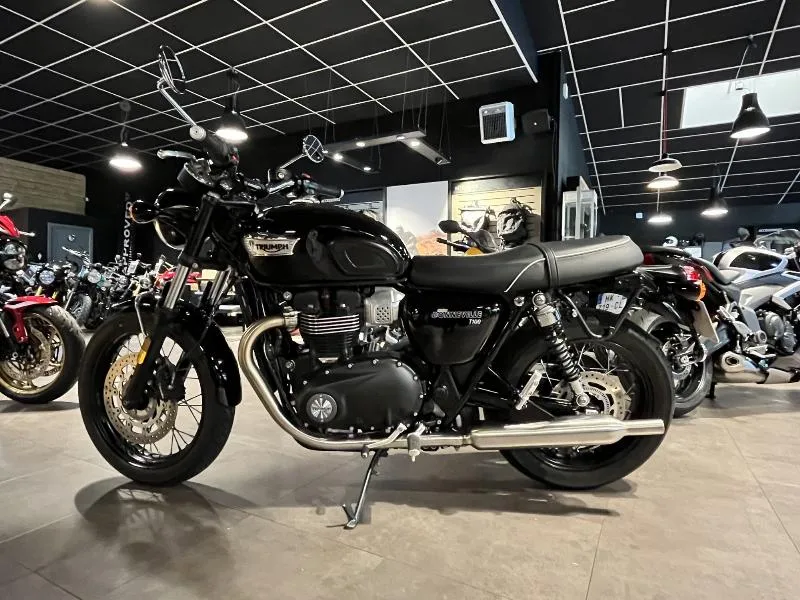 Bonneville T100