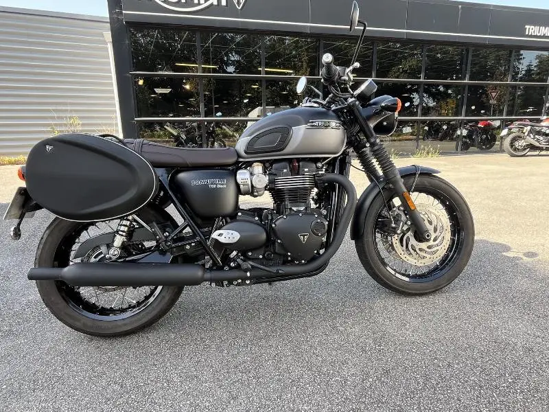 Bonneville T120 Black
