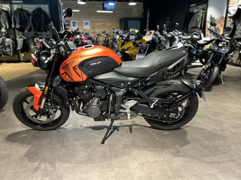 TRIDENT 660