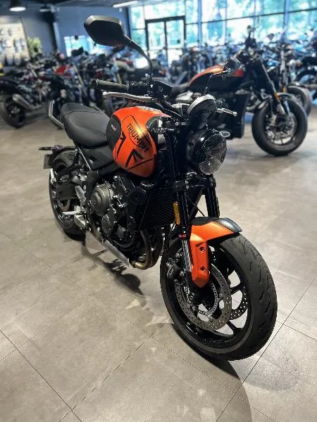 TRIDENT 660