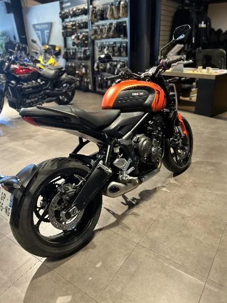 TRIDENT 660