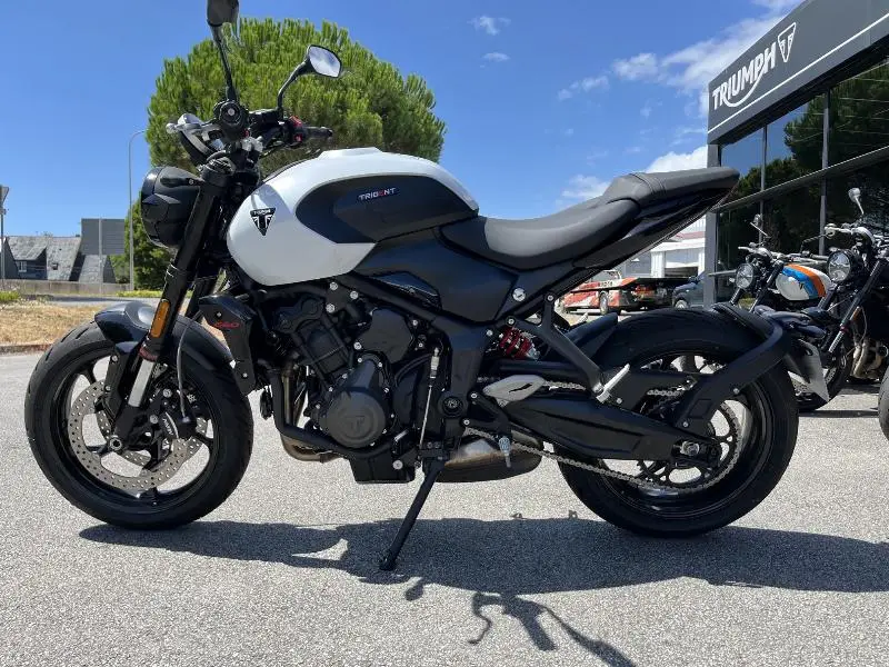 TRIDENT 660