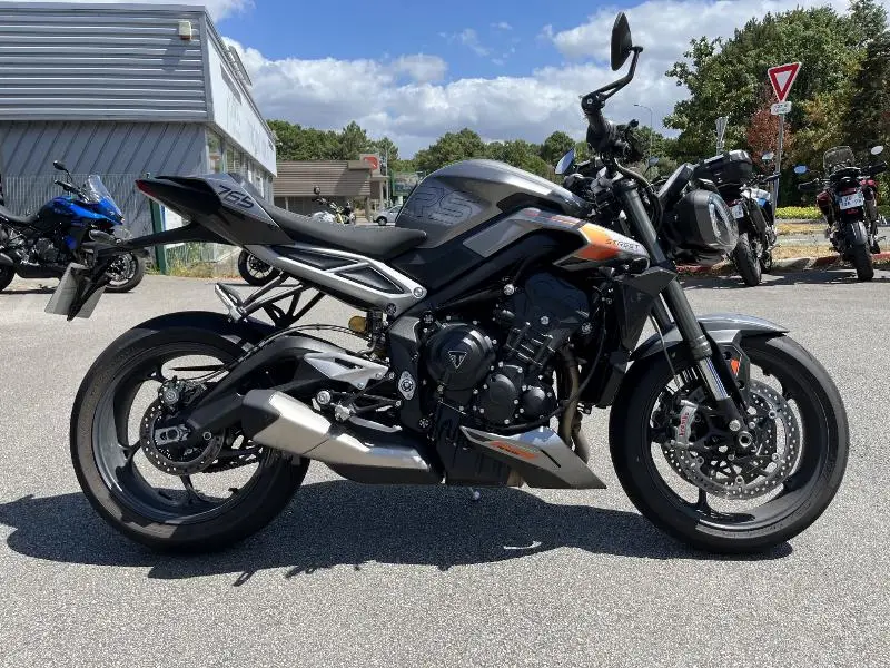 STREET TRIPLE 765 RS