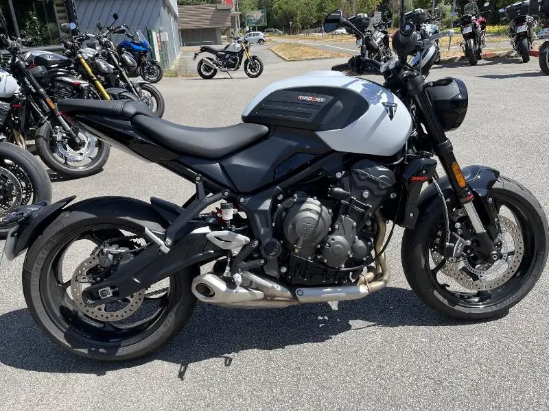TRIDENT 660