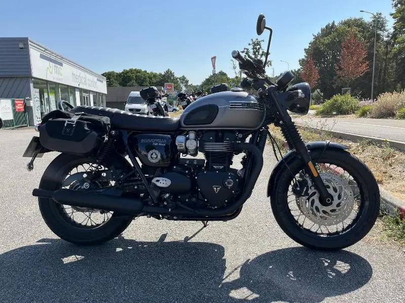 Bonneville T120 Black