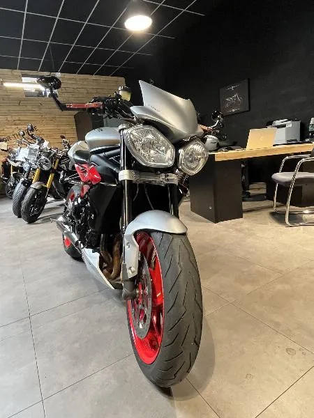 STREET TRIPLE 675 RX