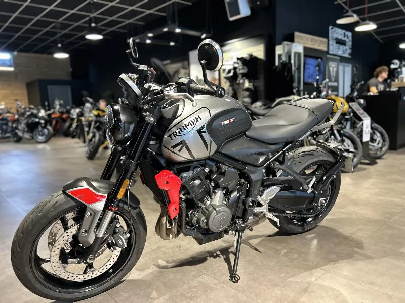 TRIDENT 660