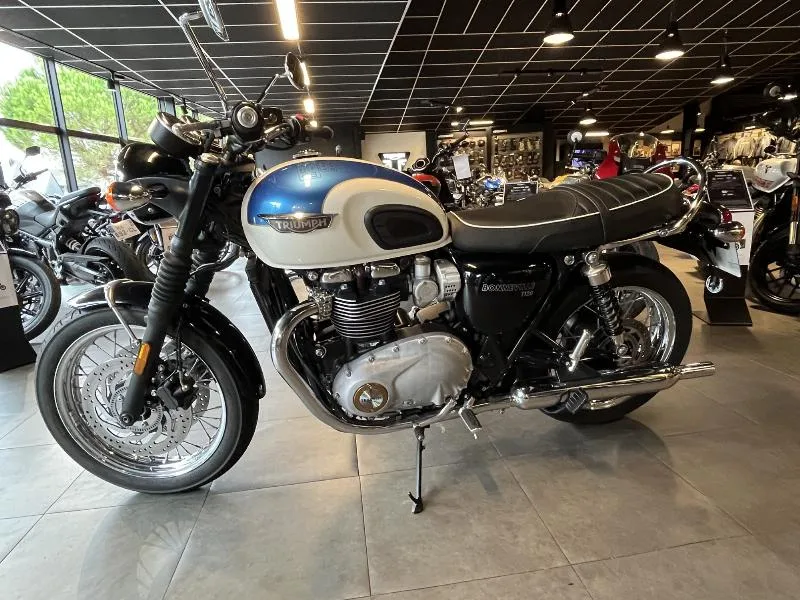 BONNEVILLE T120