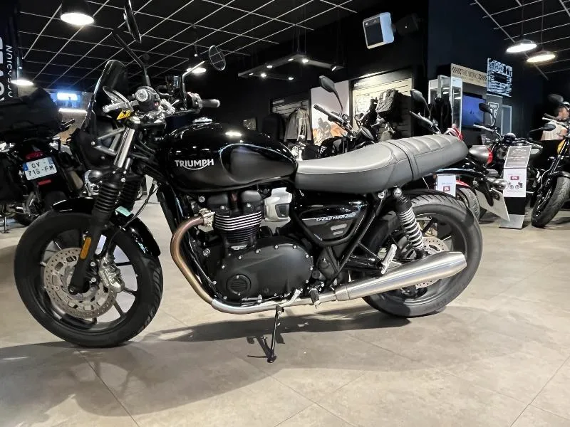 SPEED TWIN 900