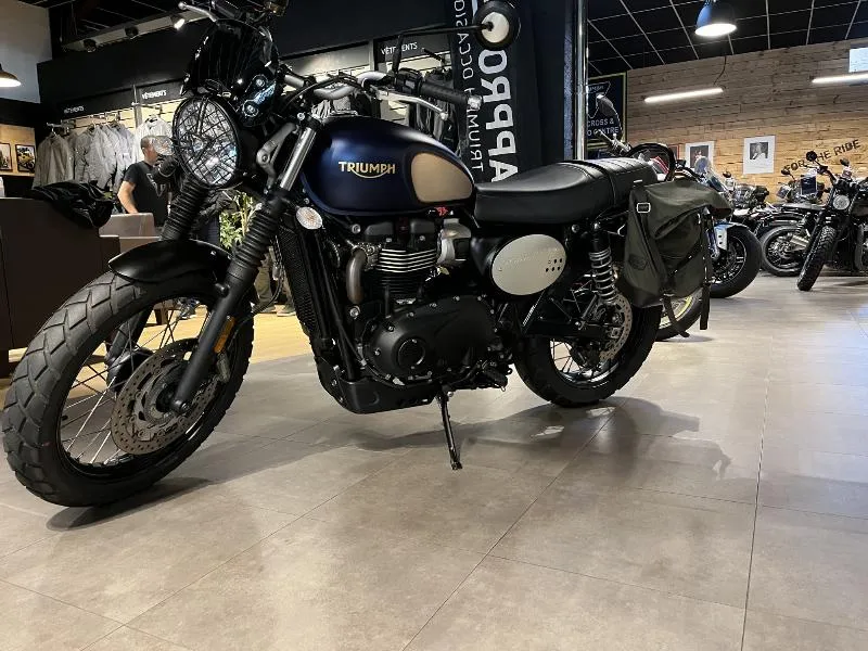STREET SCRAMBLER  900