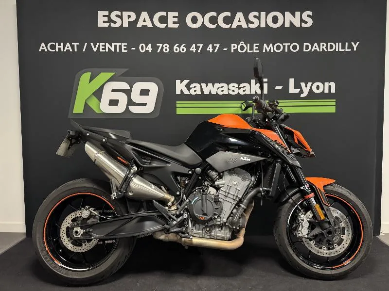 890 DUKE
