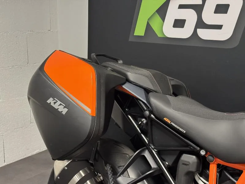 1290 SUPER DUKE GT