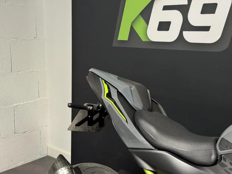 Z125