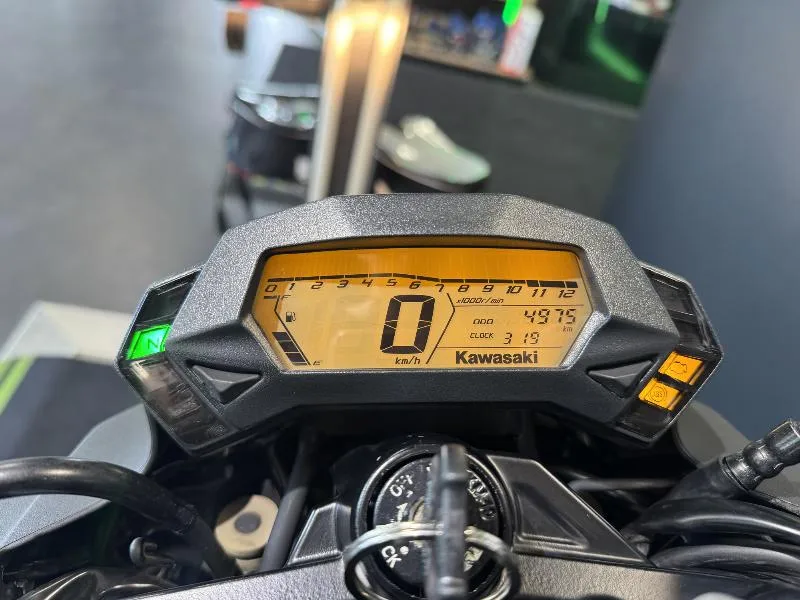 Z125
