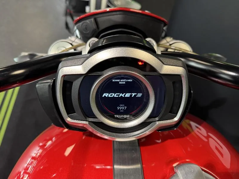 ROCKET 3 R