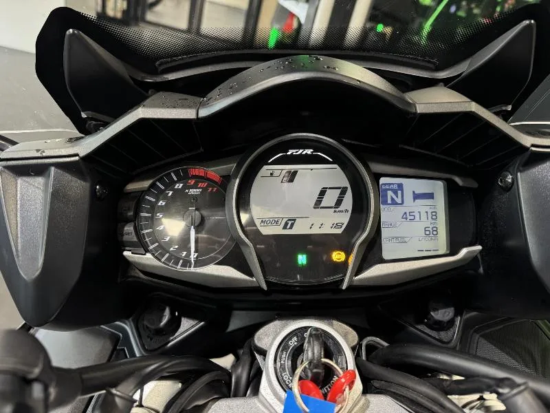 FJR 1300 AE
