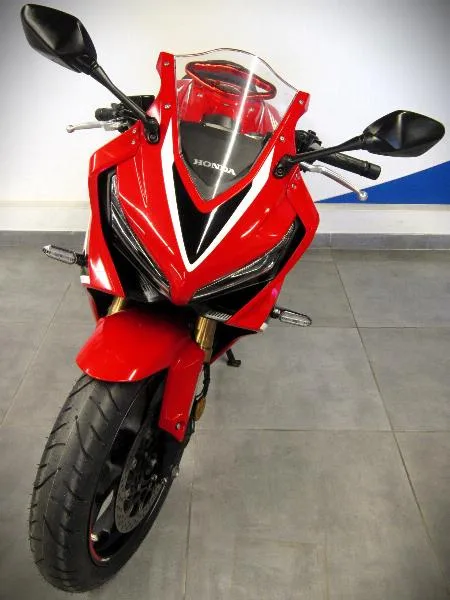 CBR 650 R 