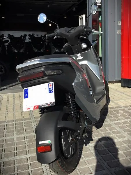 EM1 e