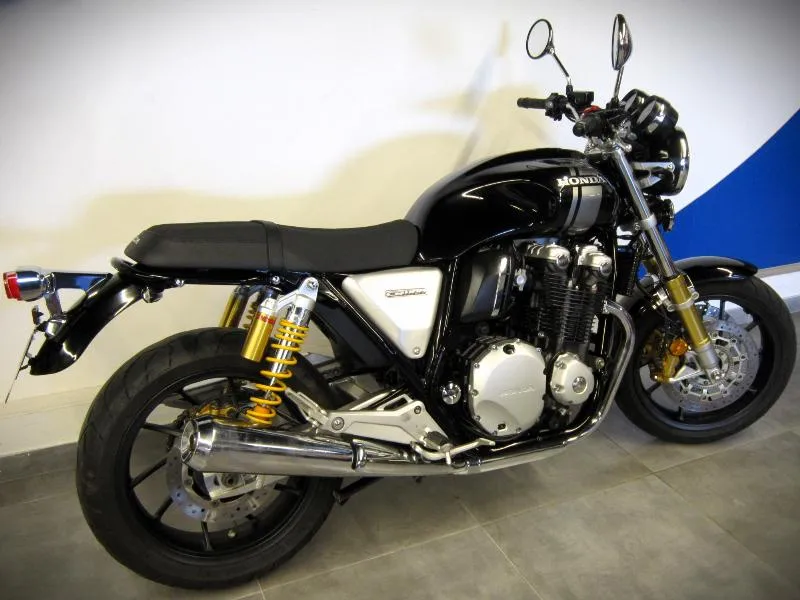CB 1100 RS