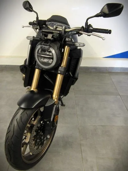 CB 650 R