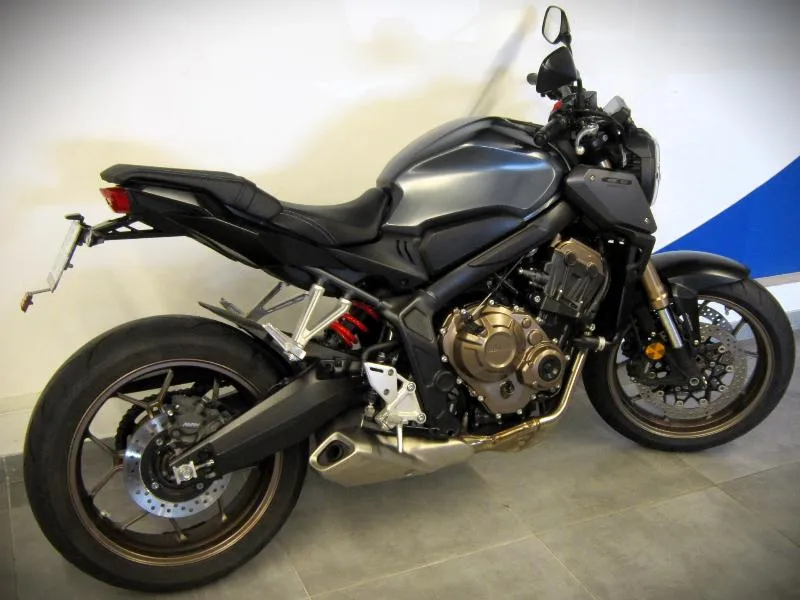 CB 650 R