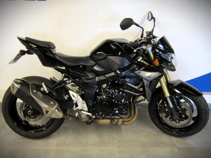 GSR 750