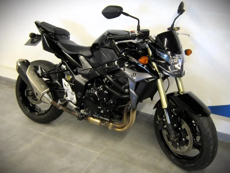 GSR 750