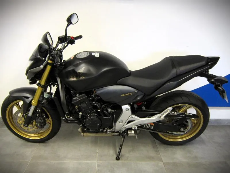 CB 600 F HORNET