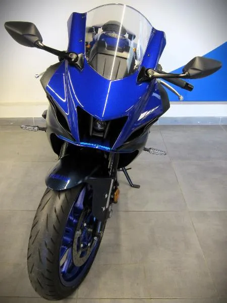 YZFR7