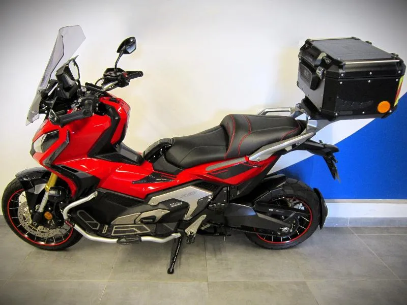 XADV 750