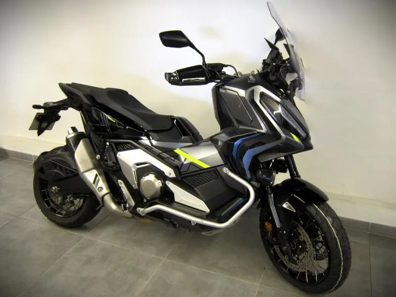XADV 750