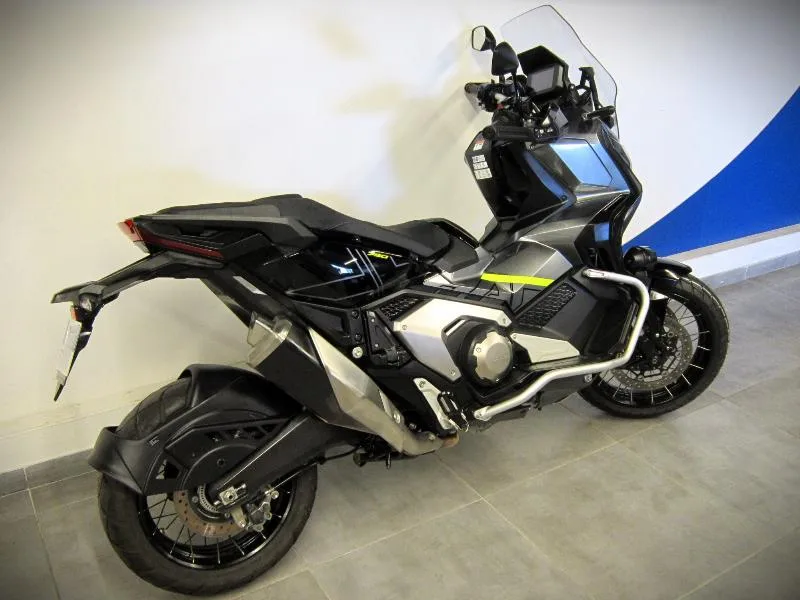 XADV 750