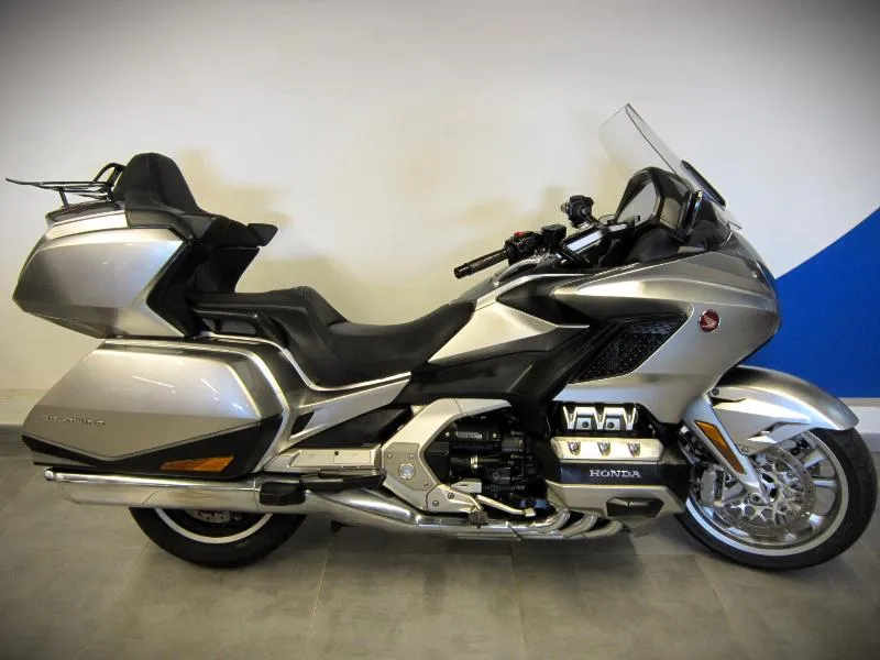 GL 1800 GOLDWING TOURING DCT