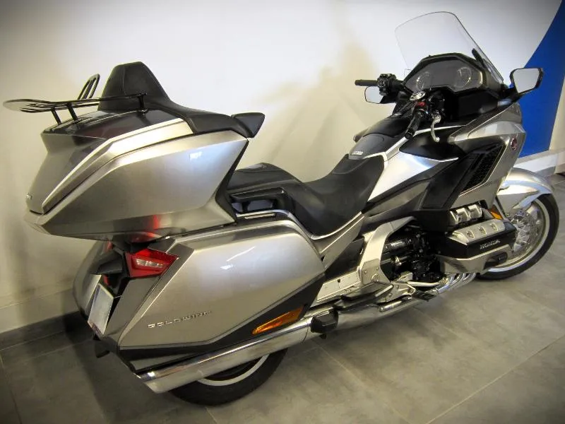 GL 1800 GOLDWING TOURING DCT