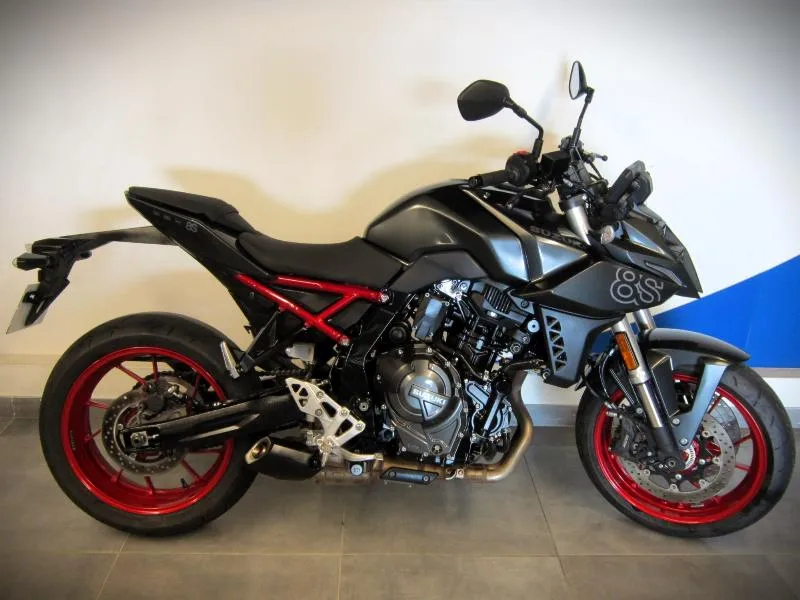 GSX8S