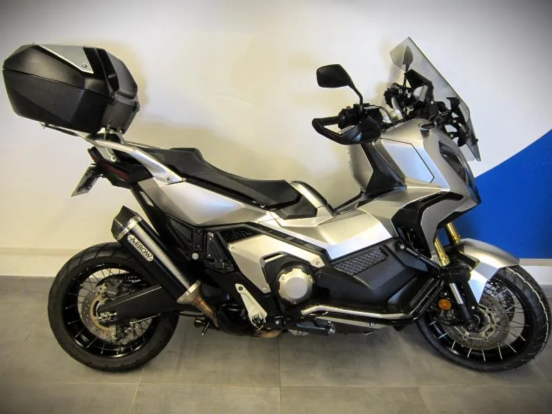 XADV 750
