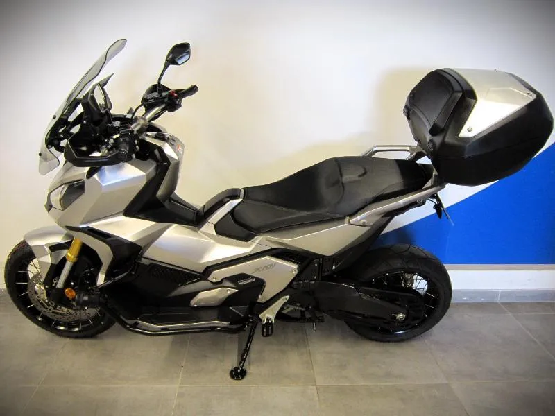 XADV 750