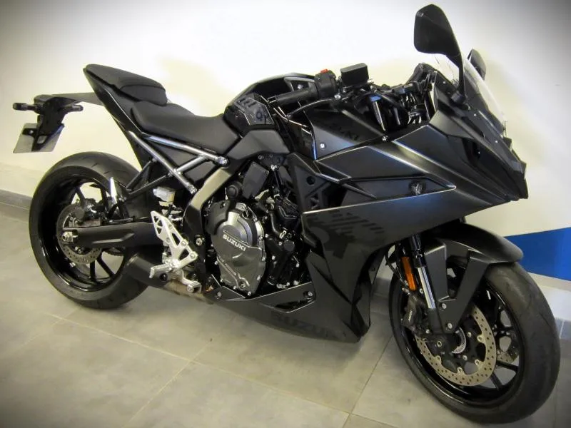 GSX8R