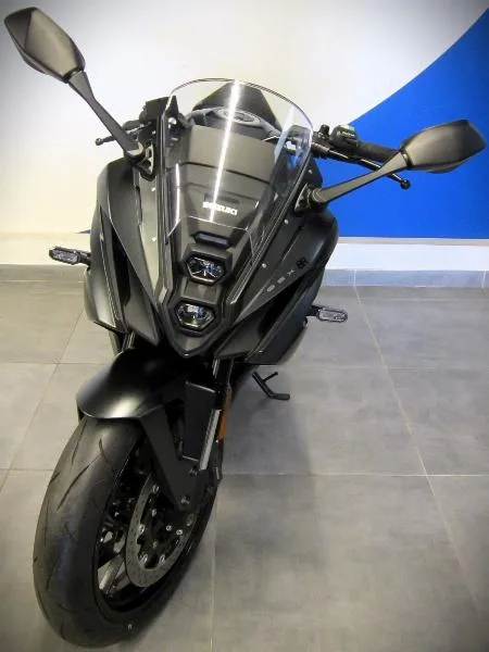 GSX8R